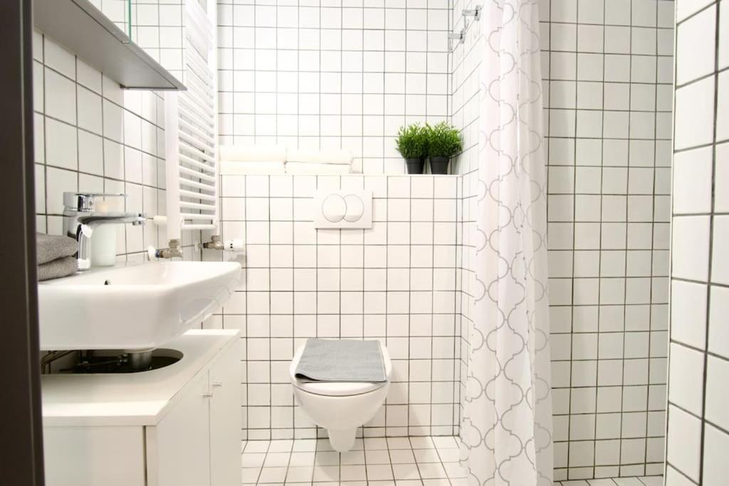 Studio Apartment By Hi5- Rottenbiller Apartment Budapest Exterior foto